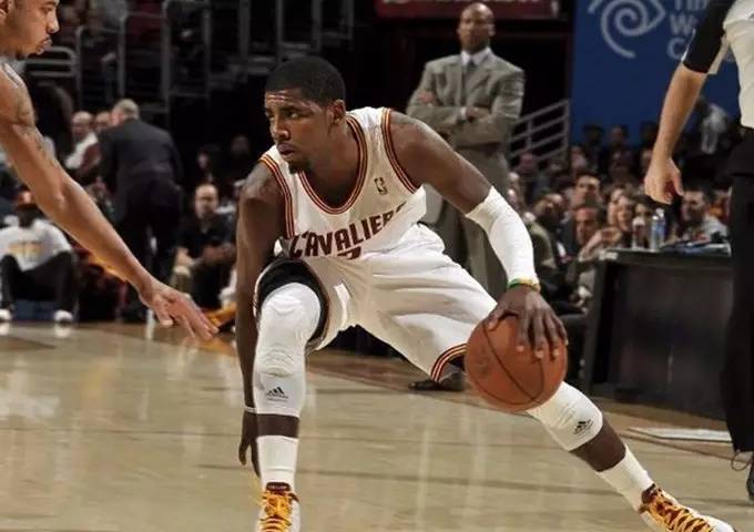 「每天一招」这个球星都在用的局部假动作，不学容易吃亏！