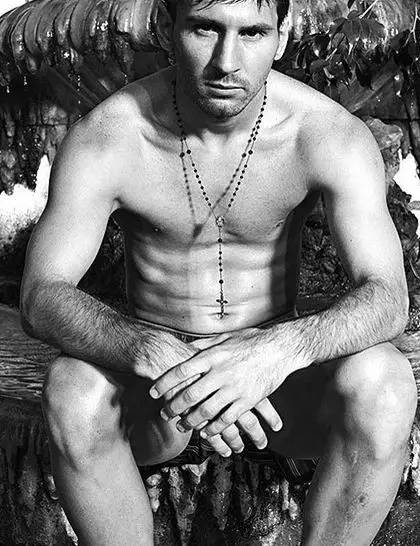 c罗招牌动作广告,c罗首秀宣传