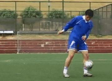 维维足球技巧系列教程,维维足球变向教学视频