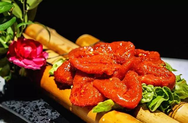 夜店里吃火锅？帮重的鸭肠烫8秒就能飙到180！