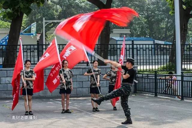 校园又闻军训声：大连银行新员工军训花絮