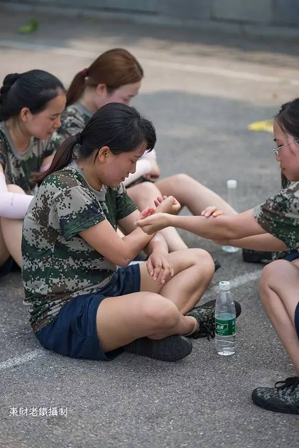 校园又闻军训声：大连银行新员工军训花絮