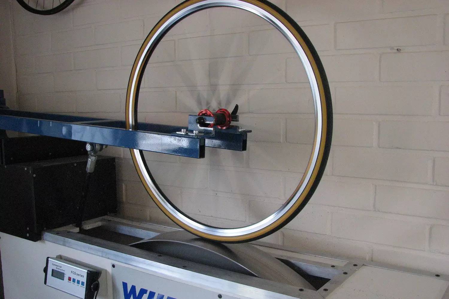 公路车超轻外胎对比评测,公路顶级外胎评测