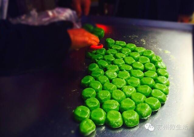 苏州特色时令青团子上市,苏州正宗青团子