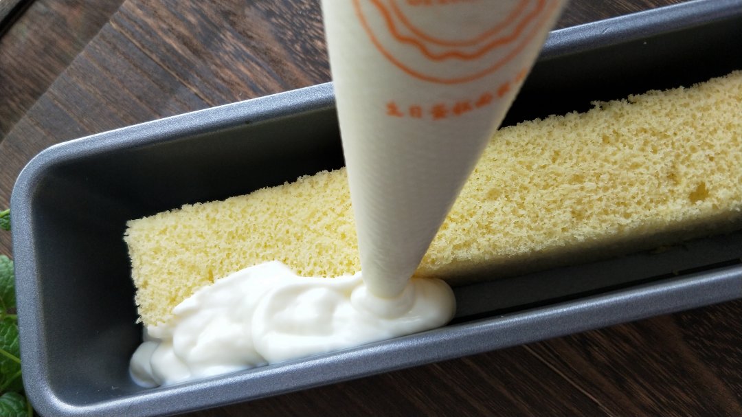 用鹌鹑蛋做迷你冰激凌蛋糕怎么做,低脂火龙果吐司冰激凌蛋糕做法