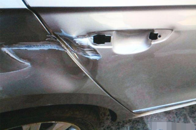 车子撞坏了4s店怎么处理,揭秘事故车在4s店维修