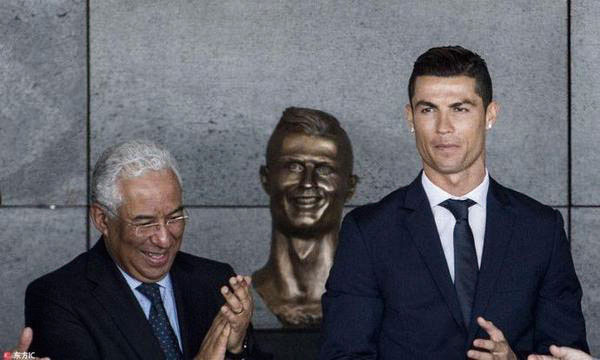 这些体坛风云人物看到自己的雕像都哭了，C罗不能更吃藕了！