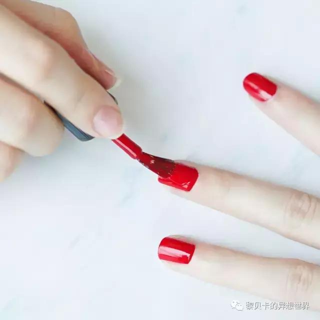 夏日冰透色指甲油,夏季指甲油又显白又霸气的颜色