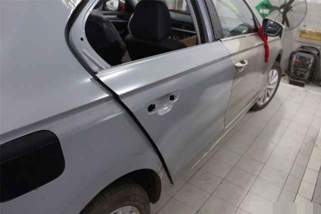 车子撞坏了4s店怎么处理,揭秘事故车在4s店维修