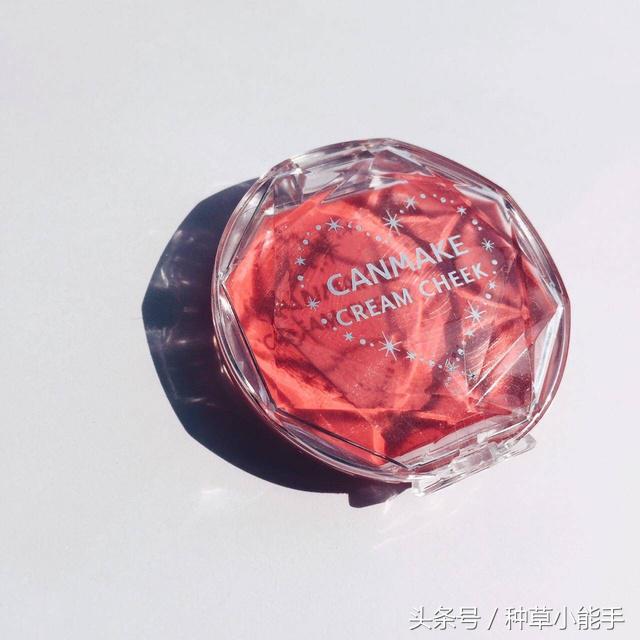 草单：翻包！我的日常包包里究竟装着什么？