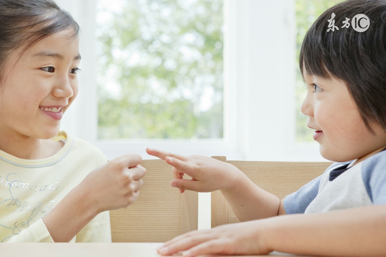 4岁孩子一言不合就哭怎么解决,4岁孩子发脾气哭闹不止怎么教育