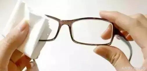 眼镜变形了怎么办眼镜店会修吗,眼镜变形了怎么调整