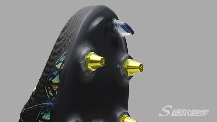 足球鞋对膝盖的危害,mg足球鞋为什么会伤膝盖