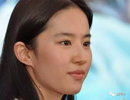 明星皮肤真的不长痘吗,脸上不长痘