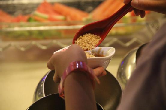 一匹黑马席卷火锅市场，品尚带你飞！