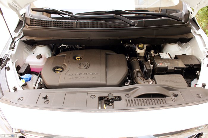 家庭用车是买七座suv还是mpv,长安凌轩7座mpv落地价格