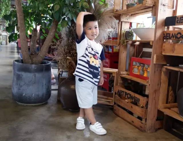 “妈妈，你说我最喜欢的洛克泰迪会一直陪着我吗？”