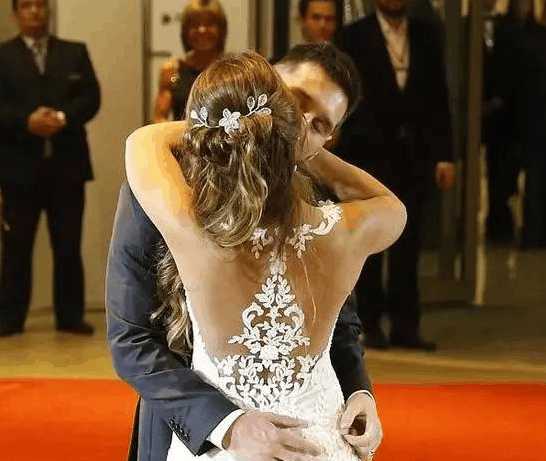 梅西的老婆有过婚史吗,球王梅西和老婆在一起的视频