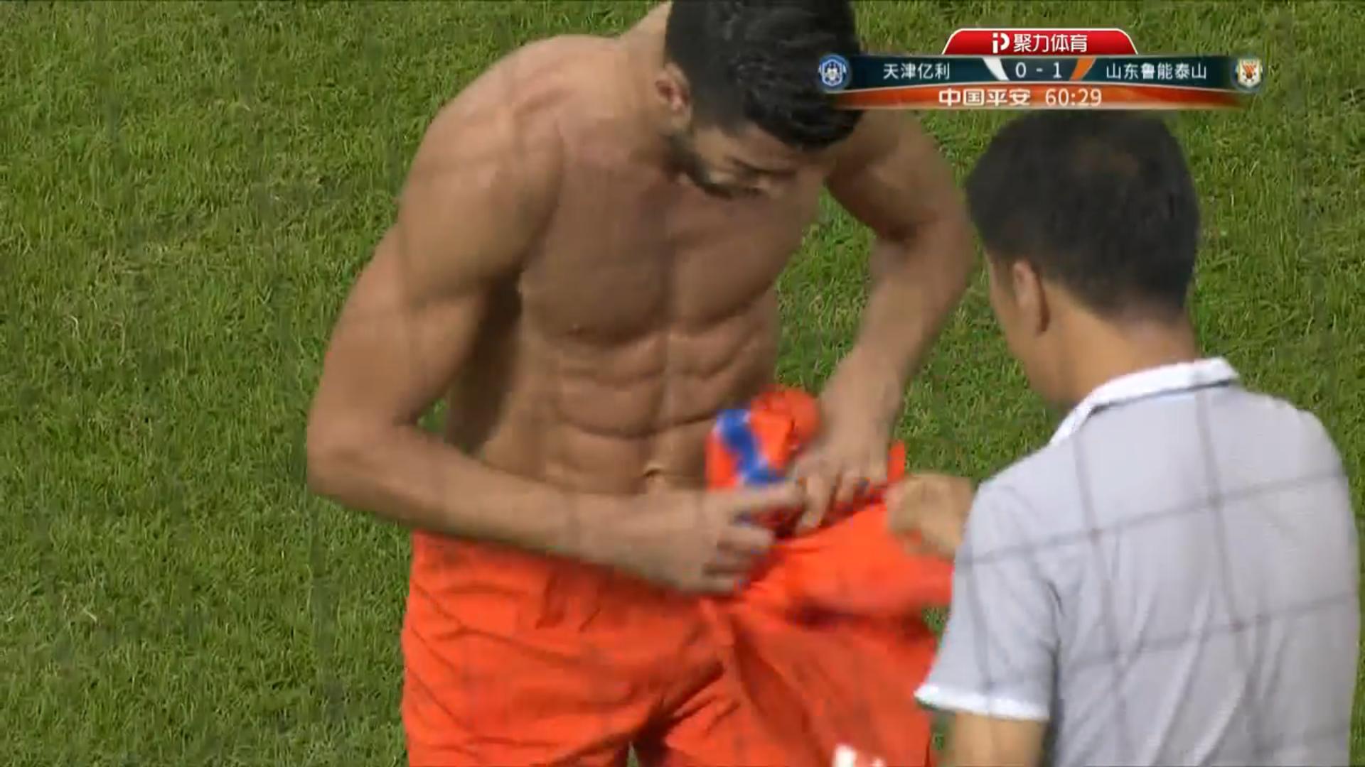 佩莱亚冠进球,郜林佩莱