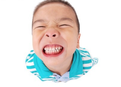 小孩牙齿地包天的原因,牙齿地包天是什么原因造成的