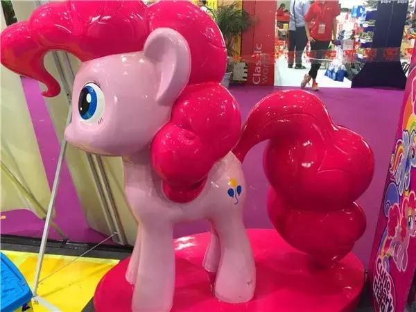 粑粑麻麻带娃去哪里玩,粑粑麻麻带娃去旅行