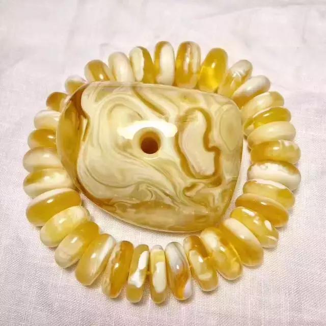 玩蜜蜡的生肖,玩蜜蜡的男人是什么样的人