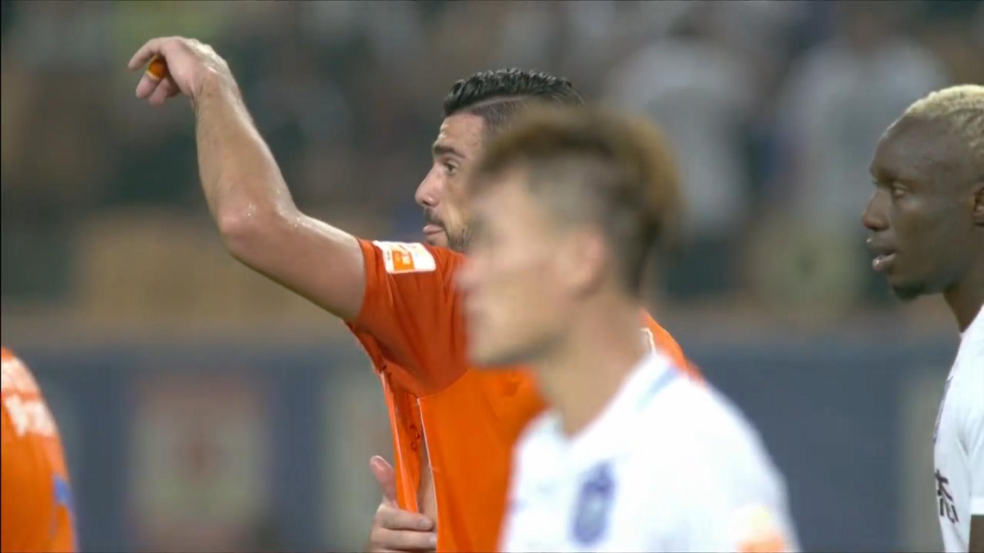 佩莱亚冠进球,郜林佩莱