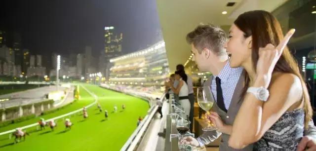 近看殖民地时期香港的私人会所，把玩各种“闲人免进”的私密与尊贵