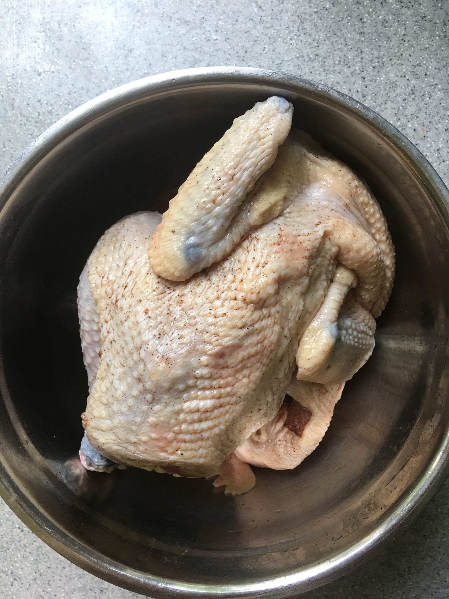 正宗东北熏烧鸡做法,东北老式熏鸡的制作方法