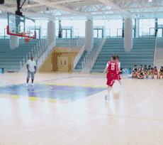 HALU哈鲁约吧大明星鹿晗*防队消**测评获优投球也是帅气十足鹿晗耿直问题被赞可爱