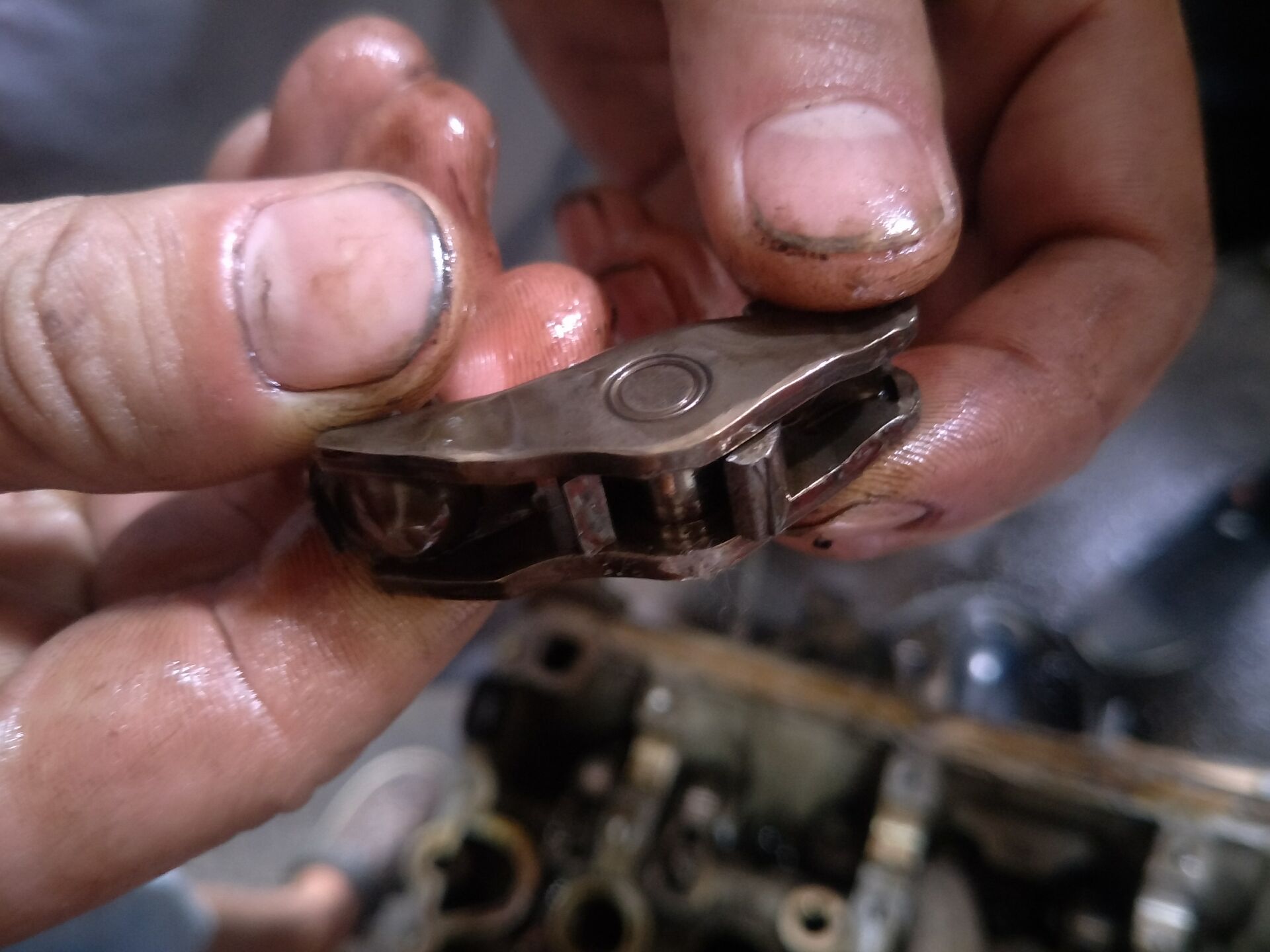 奥迪a6机油灯报警亮红灯,奥迪a6机油灯报警仪表调校