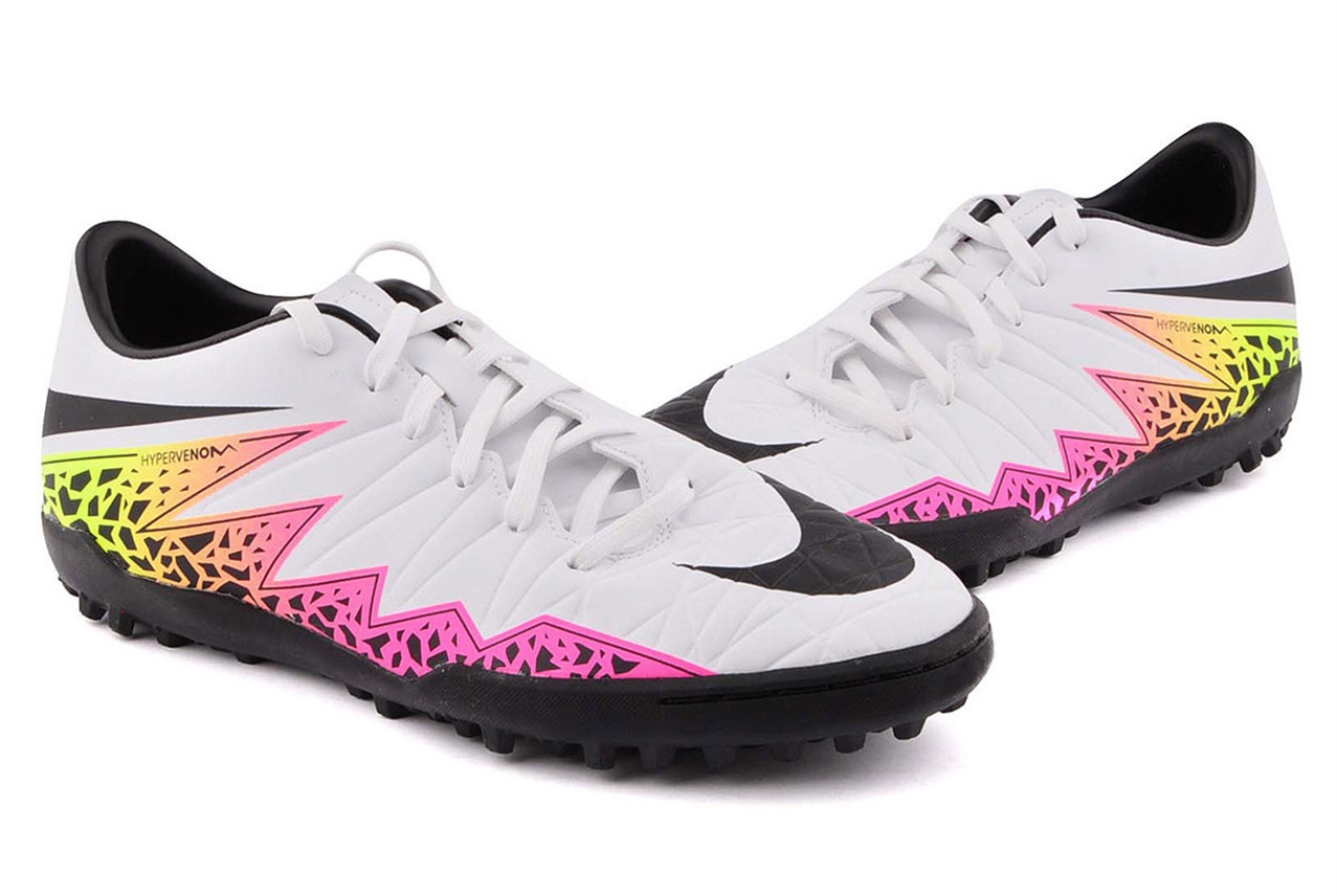 耐克的哪款足球鞋最好,耐克史上最牛逼的足球鞋