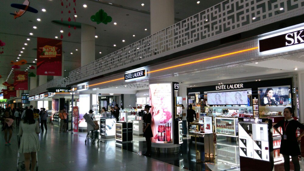 中国游客海外不再“挥金如土”