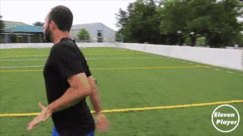 足球经典过人技巧教学,足球中场大师必备技巧