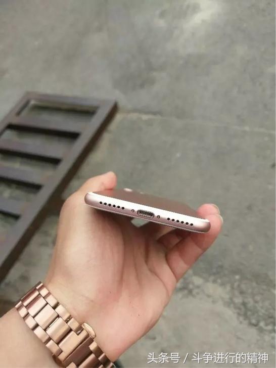 勇当咸鱼垃圾佬，低价捡到iPhone7开箱，希望不会翻车