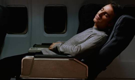 国外旅游坐飞机关注事项,去美国坐飞机有哪些关注事项