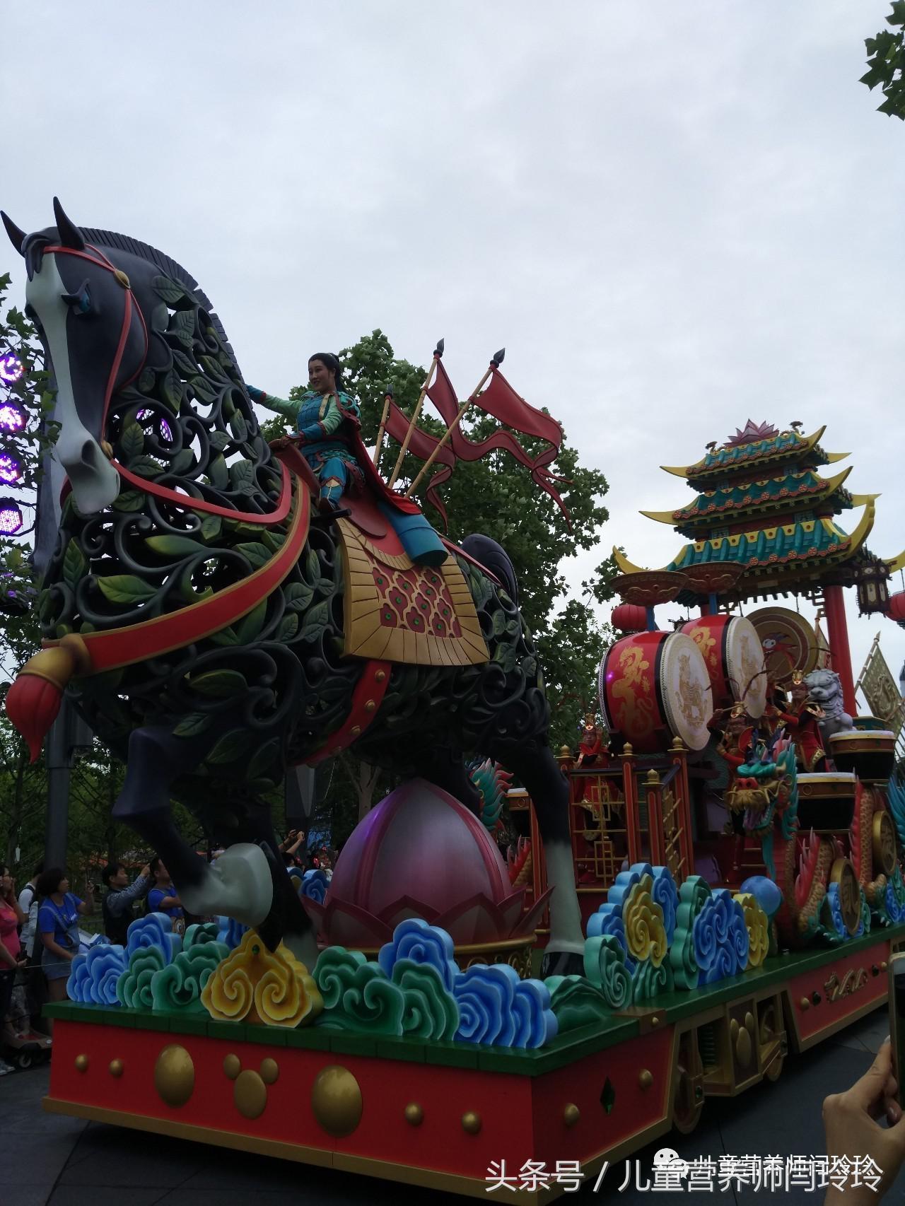 迪士尼实现小朋友们的公主梦,迪士尼是每个女孩的公主梦