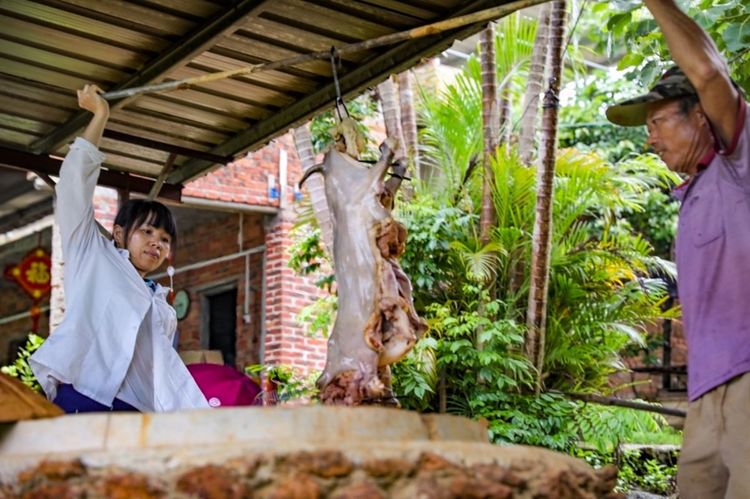 全国各地烤全羊,万人吃烤全羊