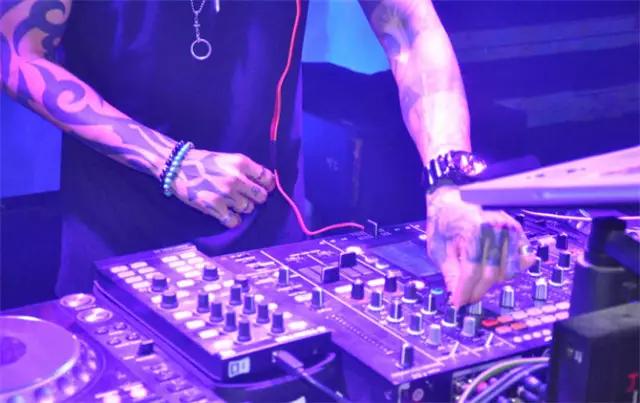 松江最嗨皮的酒吧,上海好玩的夜场推荐