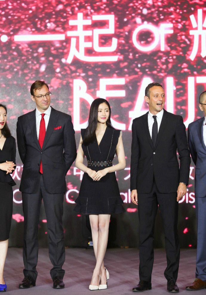 这个夏天不能错过的4款连衣裙,总有一款适合你的连衣裙