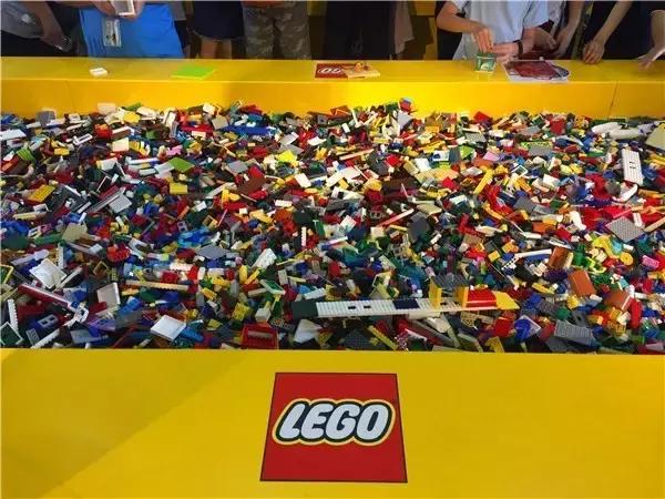 粑粑麻麻带娃去哪里玩,粑粑麻麻带娃去旅行