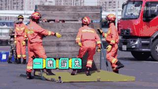 鹿晗约吧大明星,鹿晗关晓彤2017新年愿望