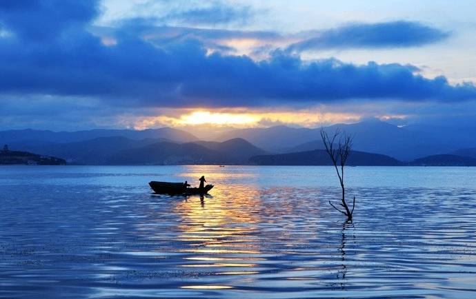 去云南玩两天攻略怎么玩好一点 (云南旅游自由行攻略7天路线推荐)