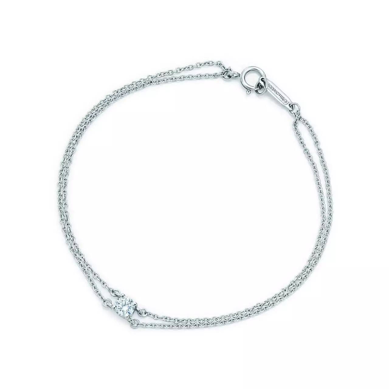 谁的前半生不曾爱错人穿错衣？子君的逆袭从这些单品开始