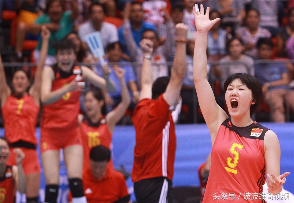 女排拦网7-19也能赢！国青双子星揽20+，小朱婷进攻差哪儿