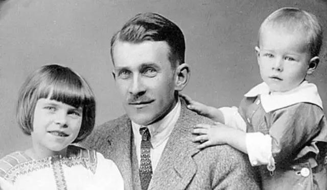 善良、逗趣又软萌，让这个来自北欧的卡通人物给你降降温