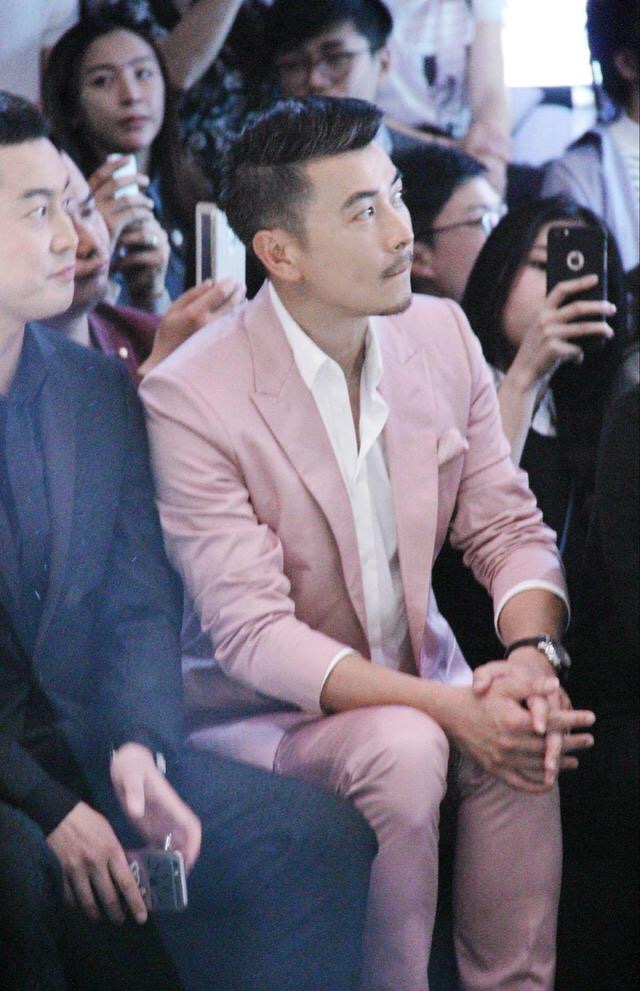 保剑锋跟谁长得像,保剑锋和谁长得像