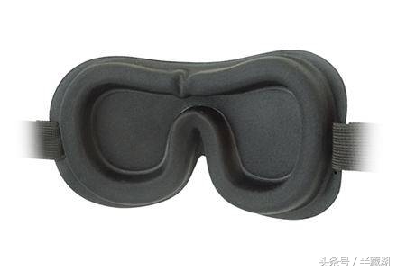 在飞机上睡着了,在飞机上睡觉