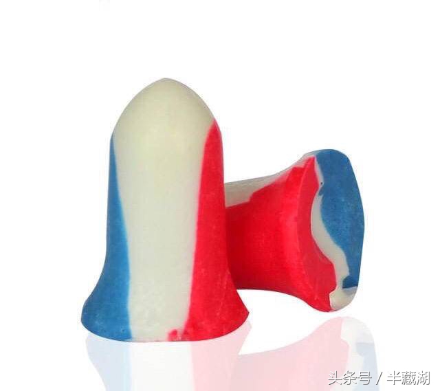 在飞机上睡着了,在飞机上睡觉