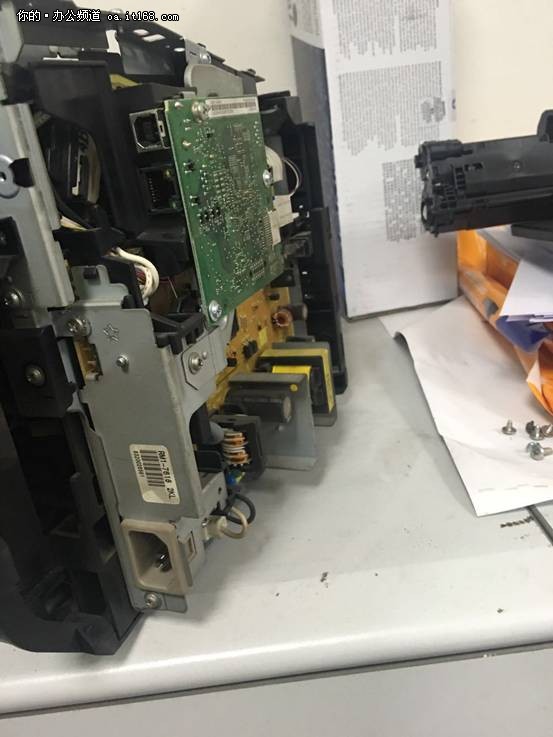 惠普1106打印机打印出来全是黑条,惠普2606打印机打印有黑条